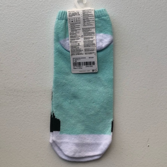 FREE WITH PURCHASE: Forever 21 Penguin Socks - Picture 2 of 3